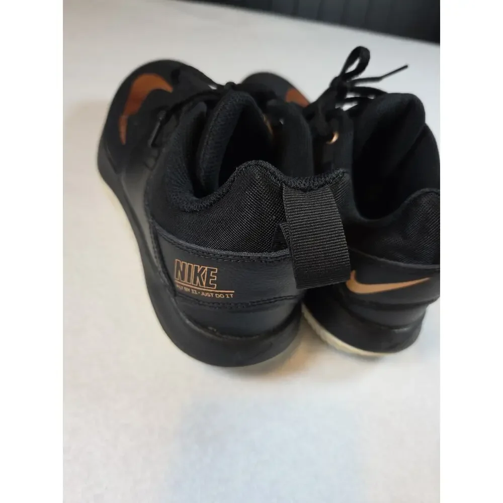 Nike fly by